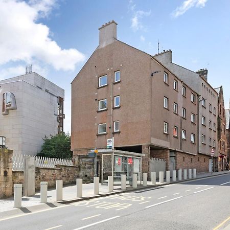 Joivy Contemporary Royal Mile Apartment With Balcony Edinburgh Dış mekan fotoğraf