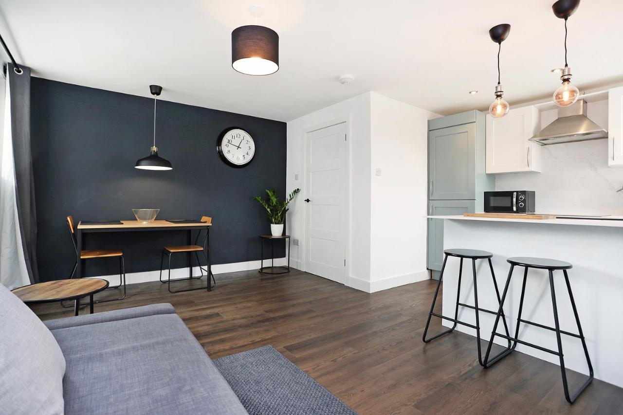 Joivy Contemporary Royal Mile Apartment With Balcony Edinburgh Dış mekan fotoğraf