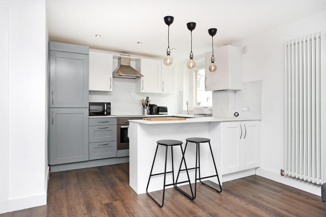 Joivy Contemporary Royal Mile Apartment With Balcony Edinburgh Dış mekan fotoğraf
