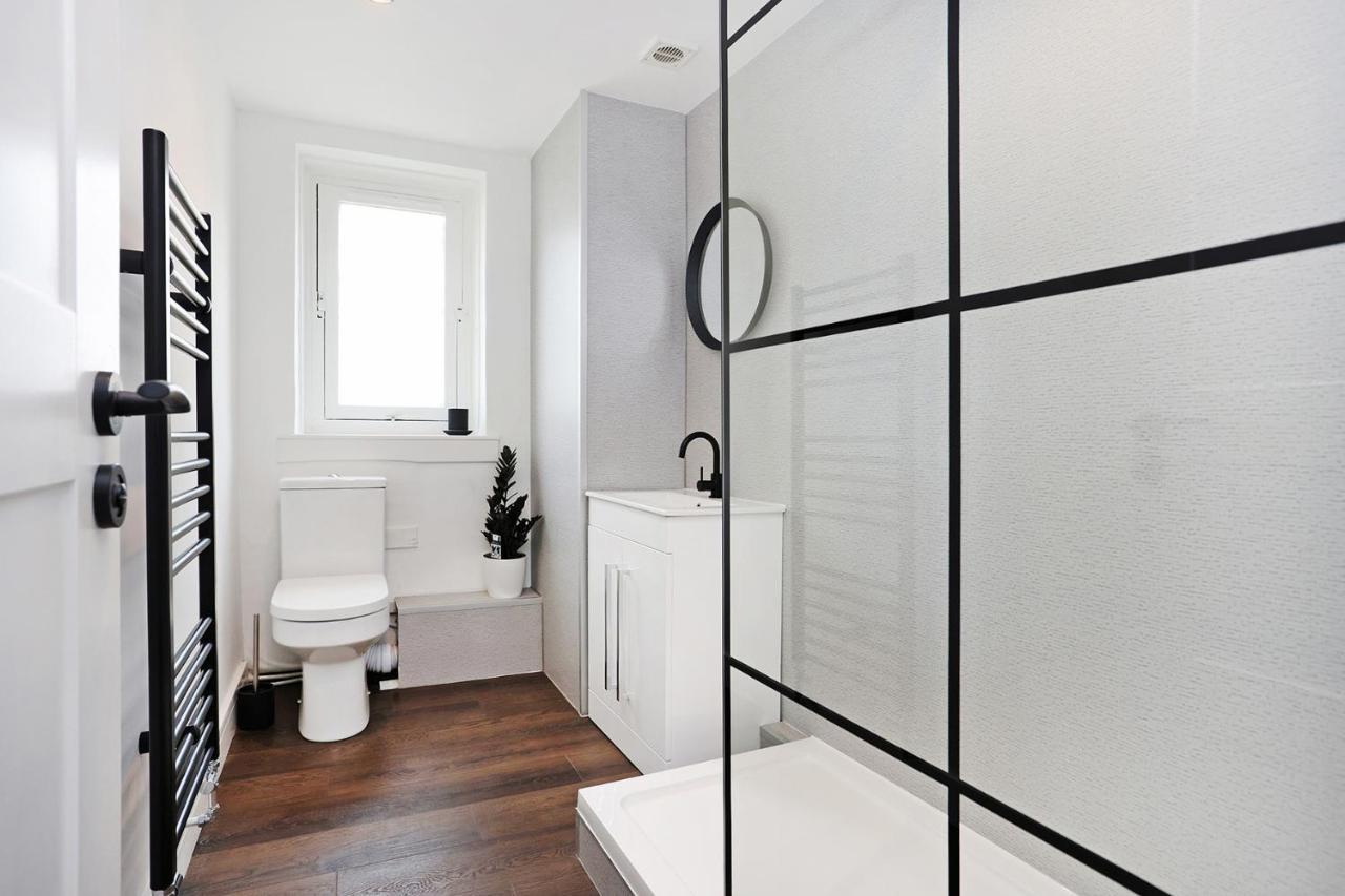 Joivy Contemporary Royal Mile Apartment With Balcony Edinburgh Dış mekan fotoğraf
