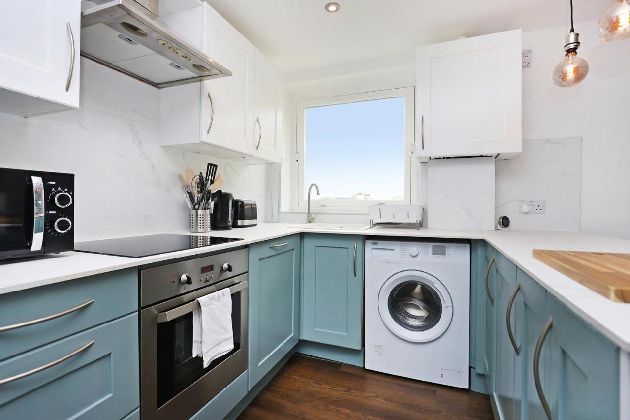 Joivy Contemporary Royal Mile Apartment With Balcony Edinburgh Dış mekan fotoğraf