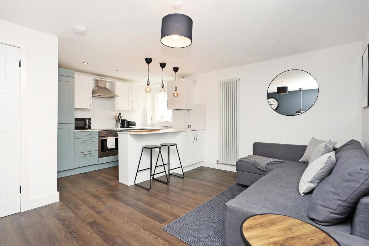Joivy Contemporary Royal Mile Apartment With Balcony Edinburgh Dış mekan fotoğraf