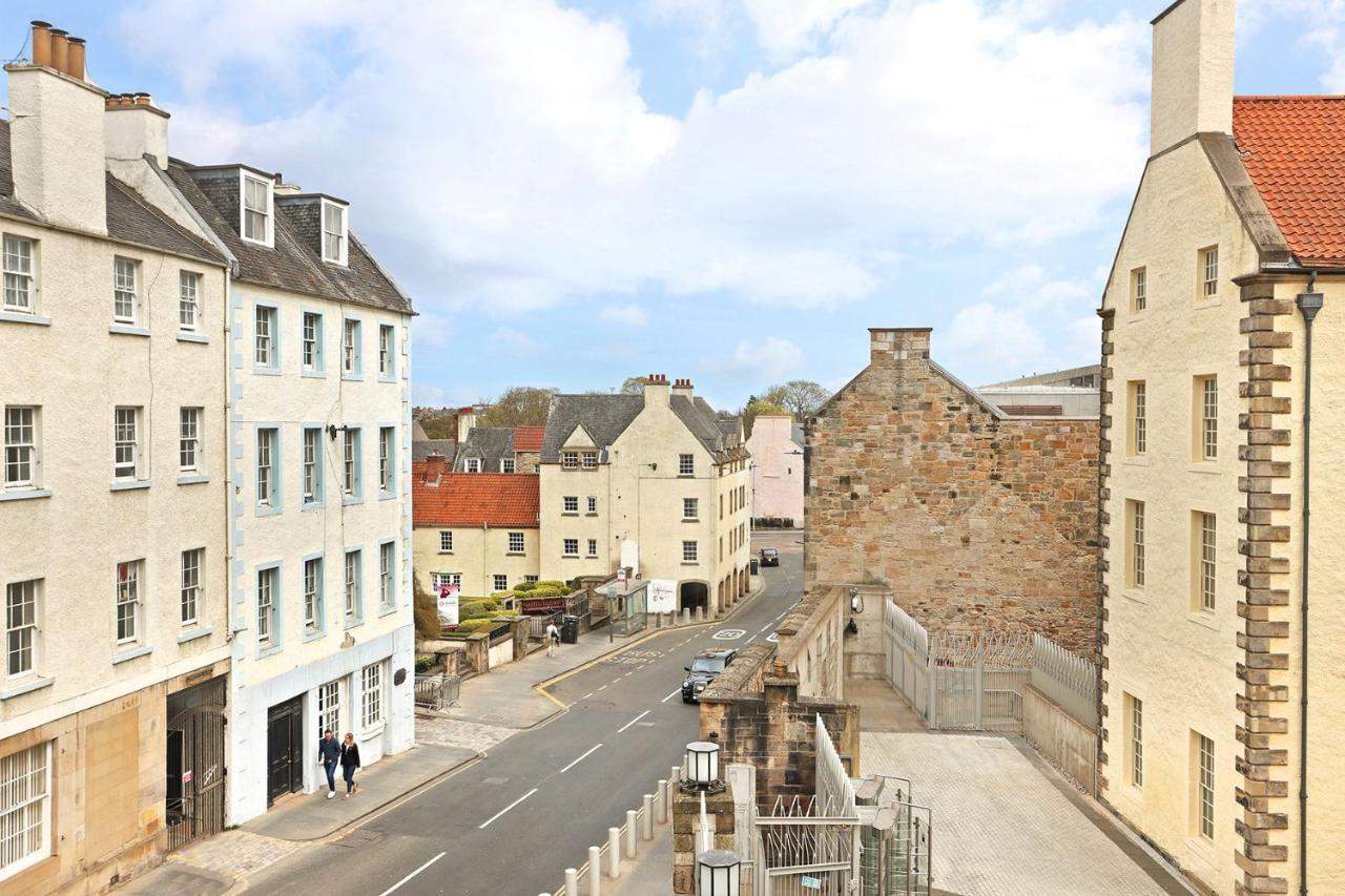 Joivy Contemporary Royal Mile Apartment With Balcony Edinburgh Dış mekan fotoğraf