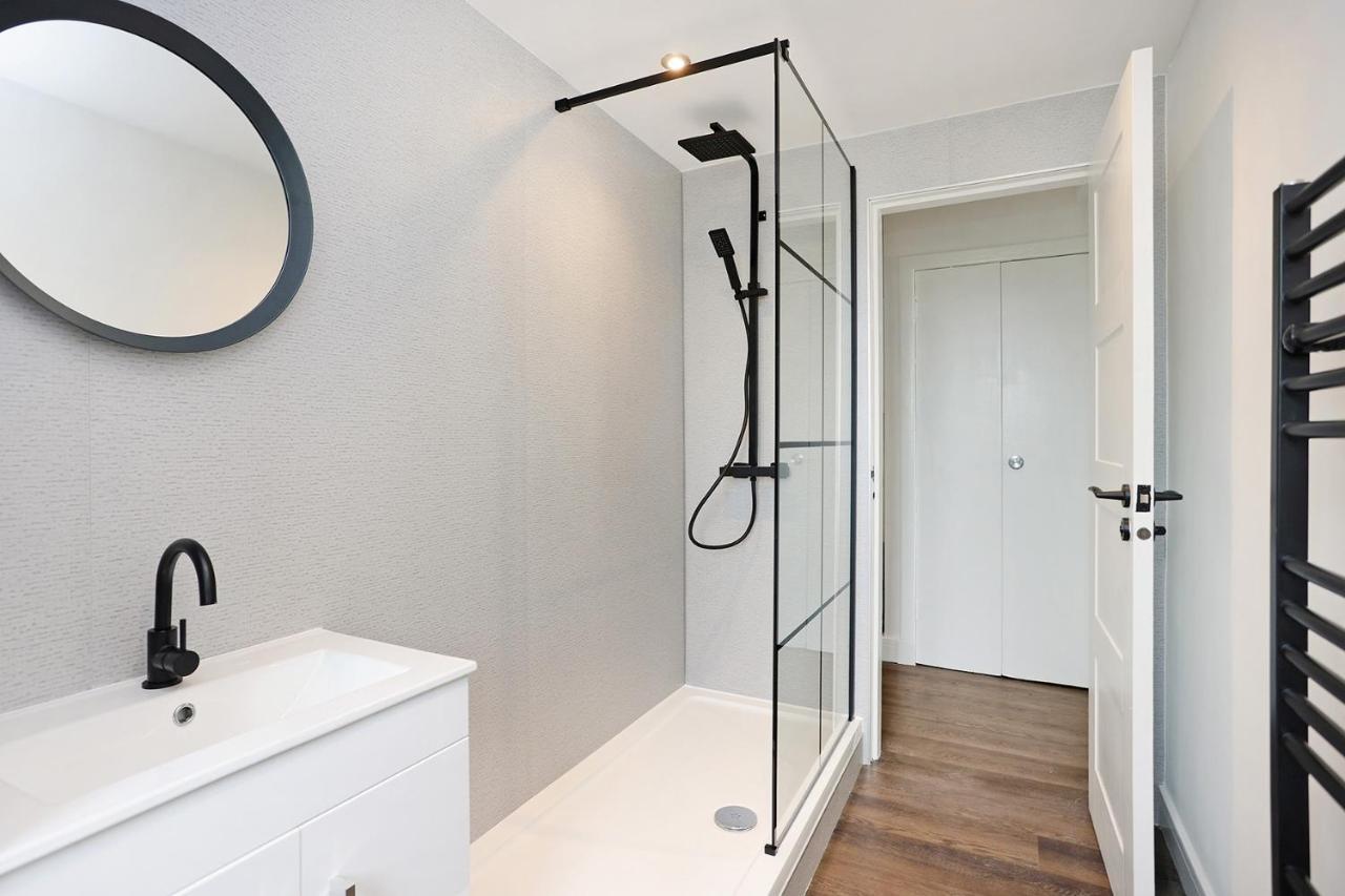 Joivy Contemporary Royal Mile Apartment With Balcony Edinburgh Dış mekan fotoğraf